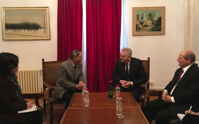  National Council President Tomislav Nikolić and Ambassador of PR China Li Manchang discuss key activities to reinforce cooperation between Serbia and China 